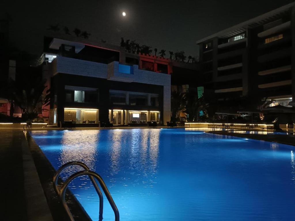 Parkside Boutique 3 Bbr Serviced Apartment - Ocean Blue - Near Airport Kairo Exterior foto