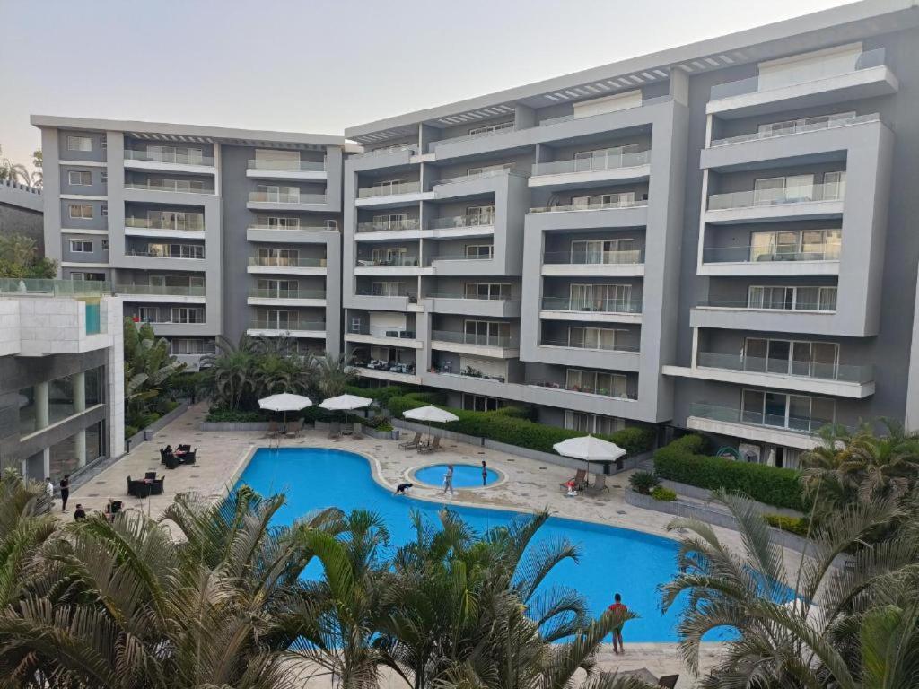 Parkside Boutique 3 Bbr Serviced Apartment - Ocean Blue - Near Airport Kairo Exterior foto