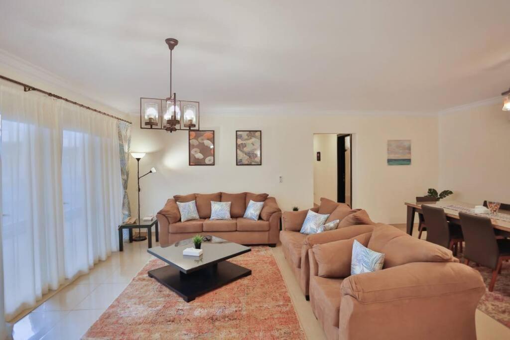 Parkside Boutique 3 Bbr Serviced Apartment - Ocean Blue - Near Airport Kairo Exterior foto
