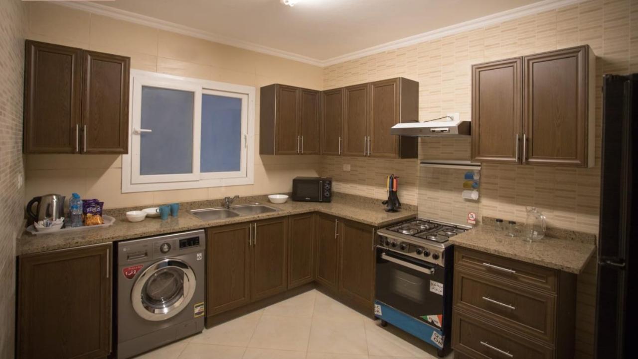 Parkside Boutique 3 Bbr Serviced Apartment - Ocean Blue - Near Airport Kairo Exterior foto